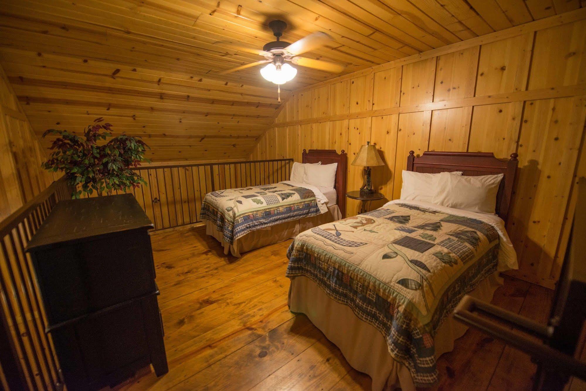 At Mountain, Trademark Collection By Wyndham Resort Branson
